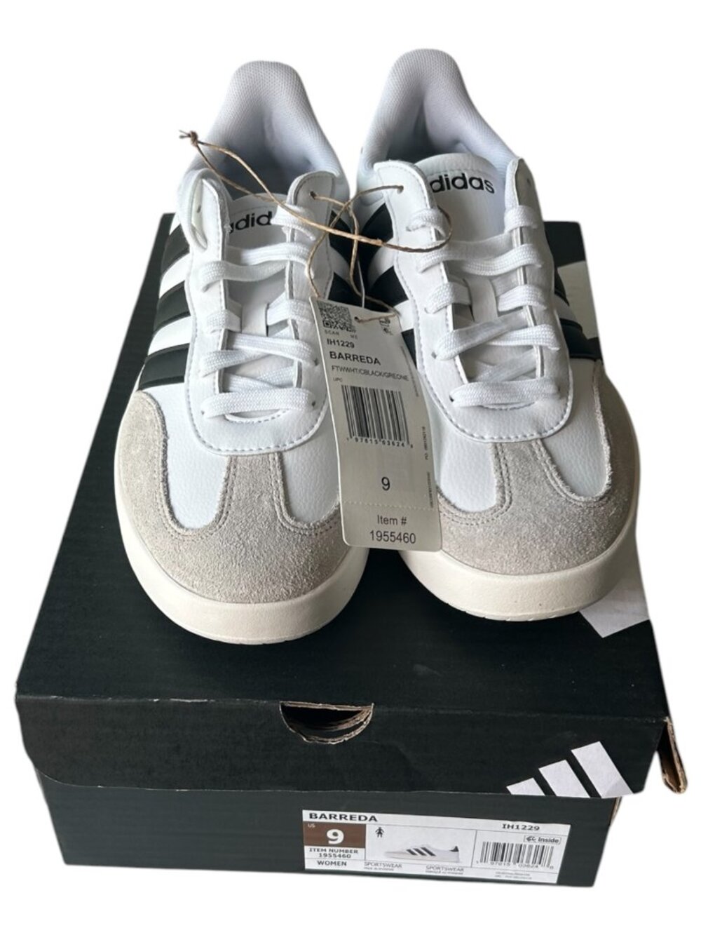 Adidas Women's Barreda Shoe White Size 9